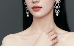 女性丰满私密三角区